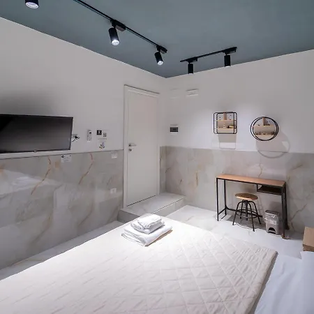 P.C. Boutique H. Castel Nuovo, By Clapa Group Dislocated Hospitality Hotel Naples Exterior photo